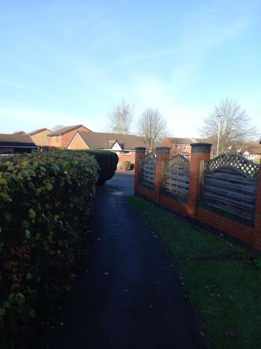 The Kilsyth,Detached Bungalow ワーリントン エクステリア 写真